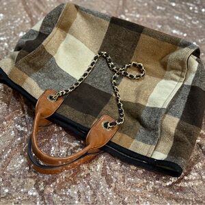 Elegant Checkered Tote with Chain Accents